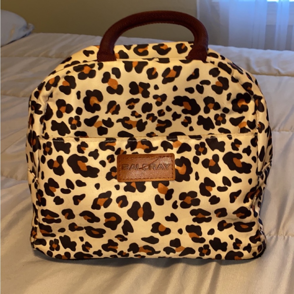 Baloray cheetah print lunchbox